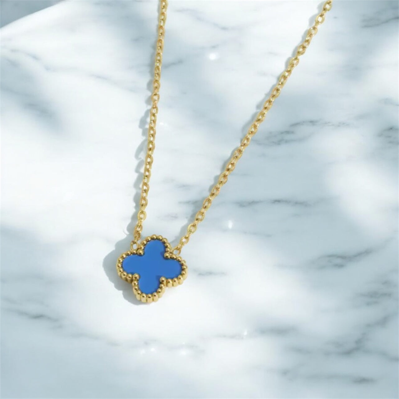 Kleehalskette „Iris“